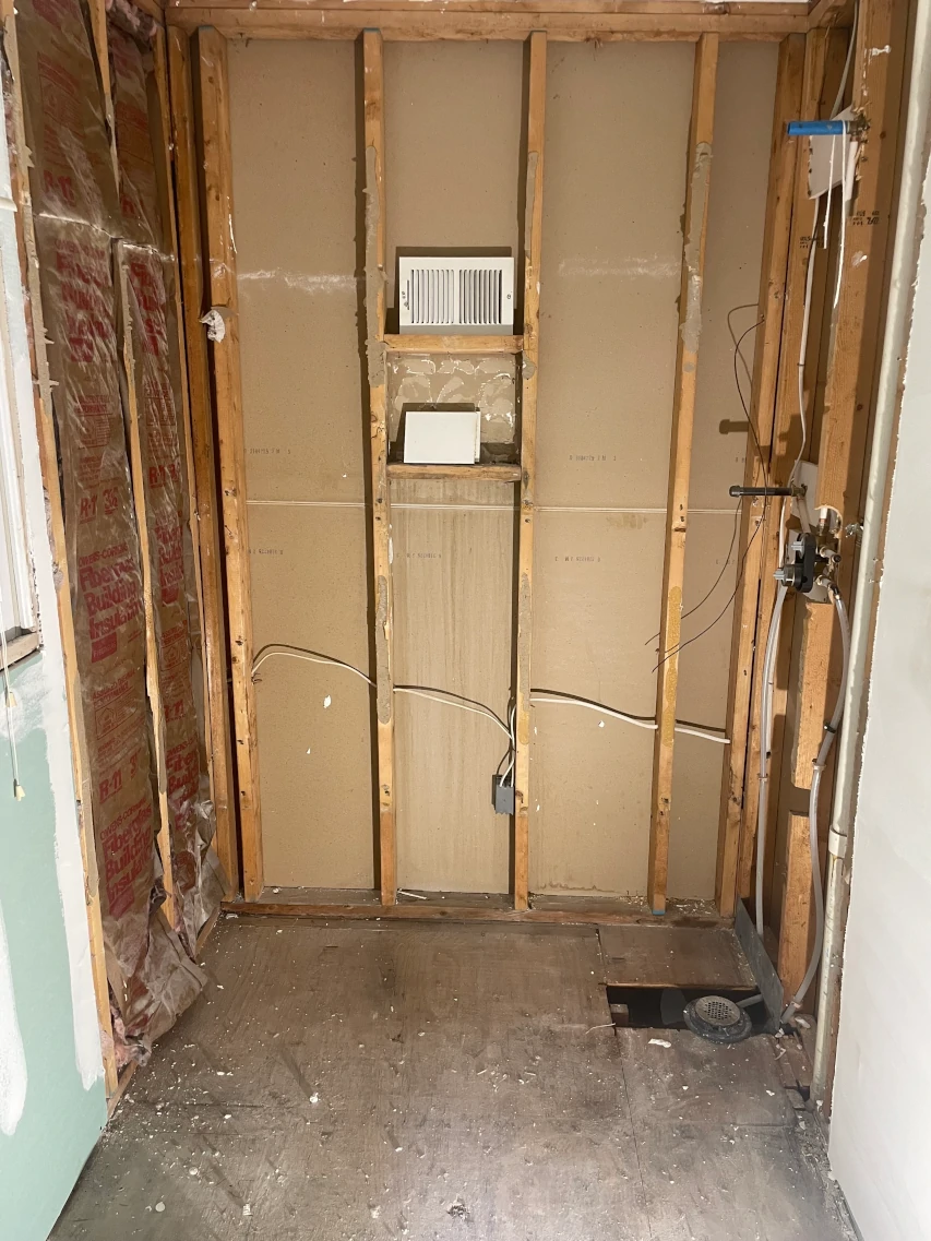 bathroom before renovation